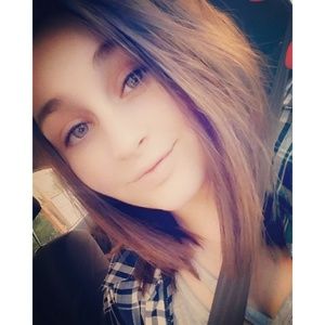 Meet your Posher, Mikaela